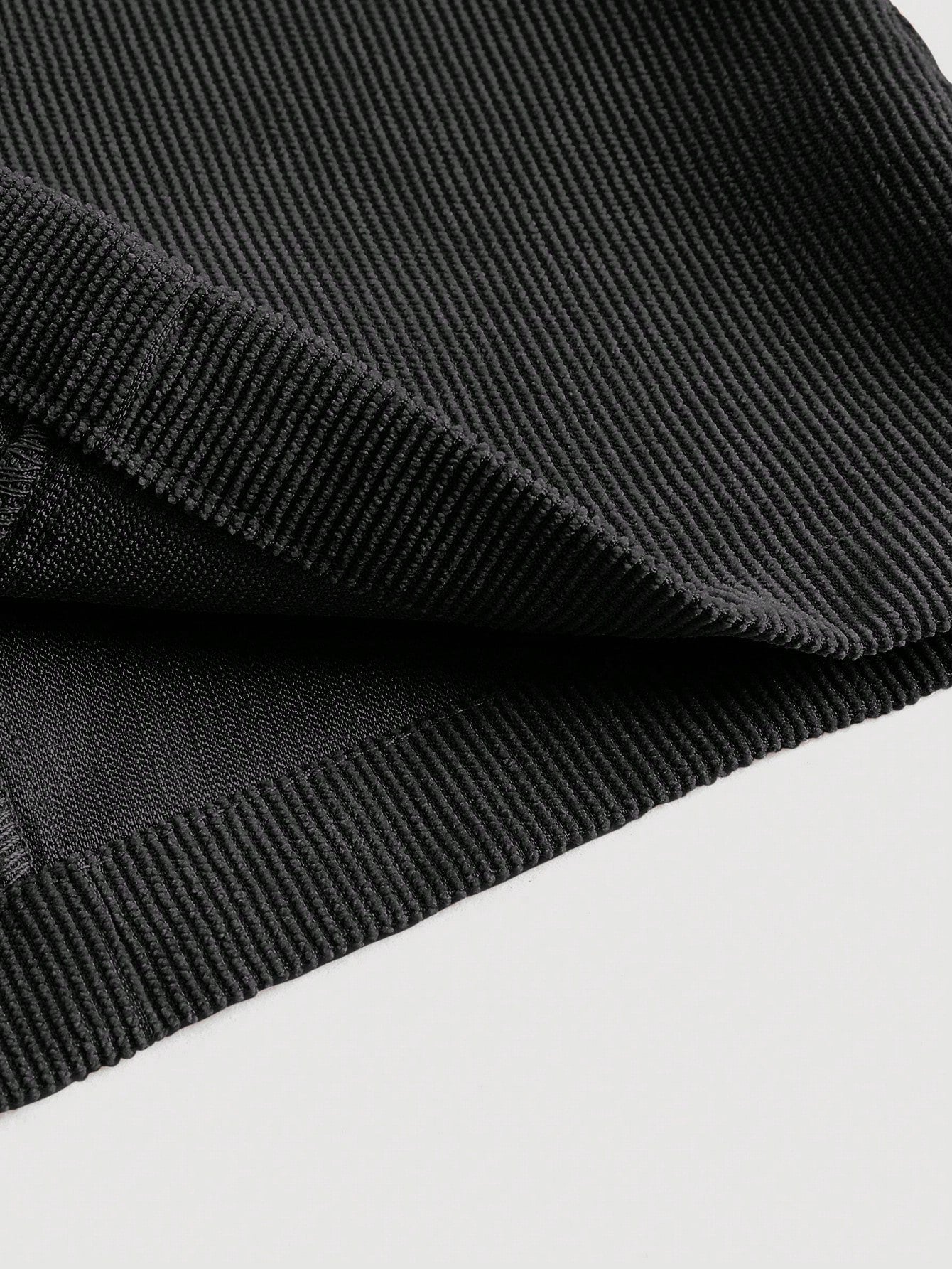 Fusta Mini Dama, Din Catifea Cu Inchidere Frontala Cu Nasturi