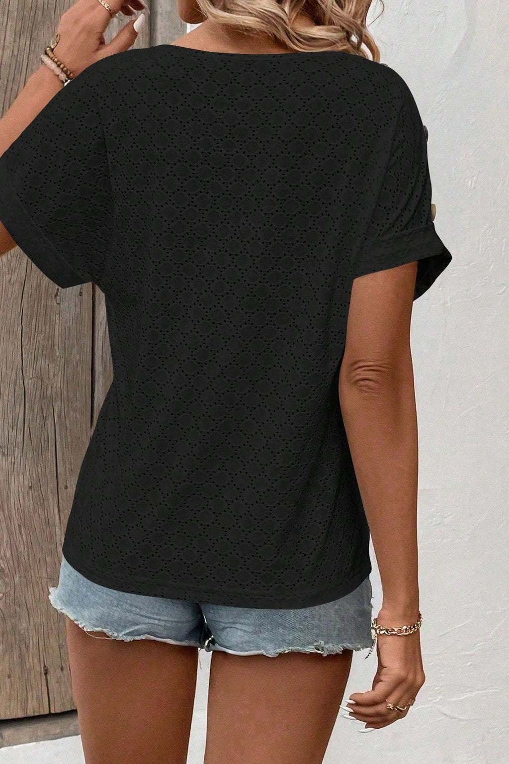 Tricou Dama, Decolteu In V Si Maneci Scurte Tip Aripa De Liliac