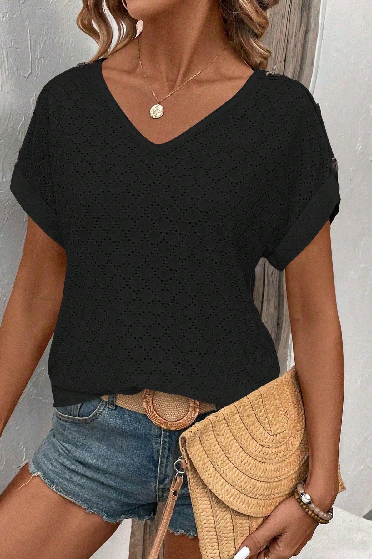 Tricou Dama, Decolteu In V Si Maneci Scurte Tip Aripa De Liliac