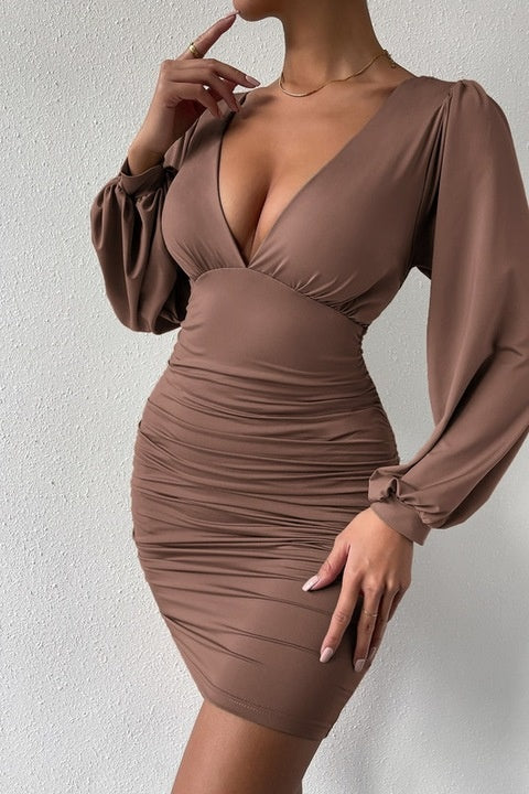 Rochie Dama, Scurta, Stramta Pe Corp, Maneci Lanterna Si Decolteu In V