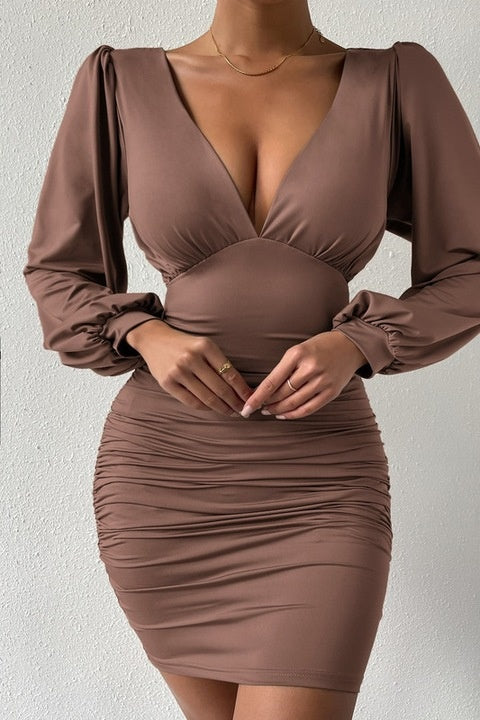 Rochie Dama, Scurta, Stramta Pe Corp, Maneci Lanterna Si Decolteu In V
